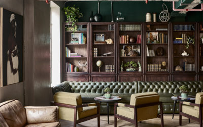 Gorgeous George Blurs the Line Between Old and New