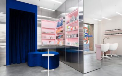 Deep Blue Accents Characterize a Beauty Salon in Barcelona