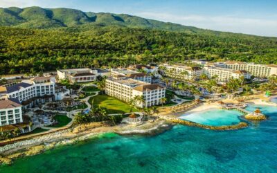 Hyatt Acquires Playa Hotels & Resorts