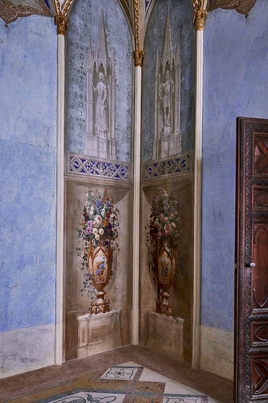Orient Express Palazzo Donà Giovannelli library of cultures blue wall mural