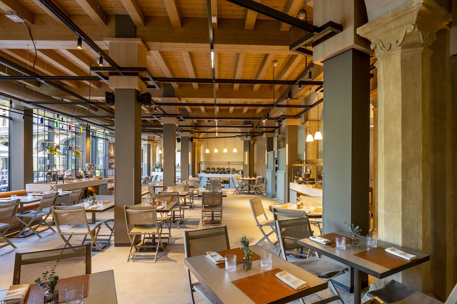 De Montel Terme Milano urban thermal spa milan italy former horse stable Scuderie De Montel bistrot restaurant main dining exposed wood ceiling beams