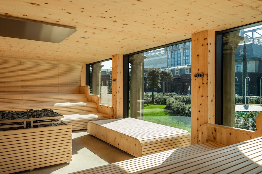 De Montel Terme Milano urban thermal spa milan italy former horse stable Scuderie De Montel sauna wood