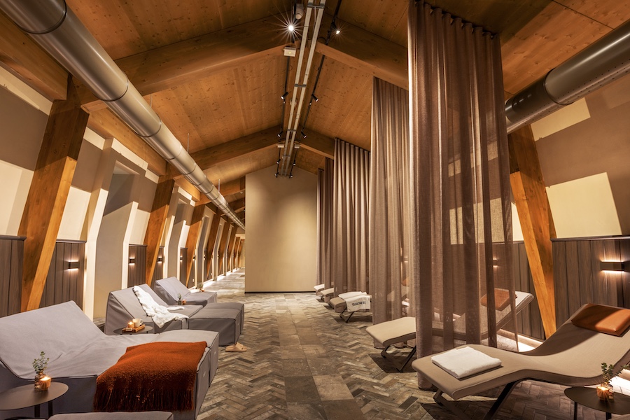 De Montel Terme Milano urban thermal spa milan italy former horse stable Scuderie De Montel stable retreat sheer curtains loungers