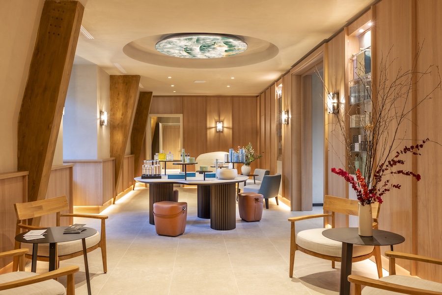 De Montel Terme Milano urban thermal spa milan italy former horse stable Scuderie De Montel treatment lobby