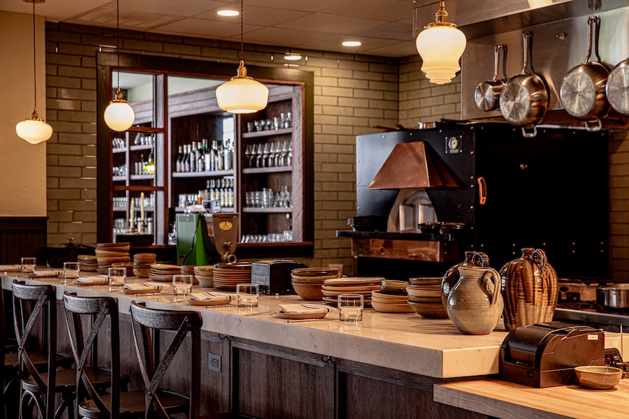 Cane Pazzo charleston south carolina italian osteria bar white subway tile